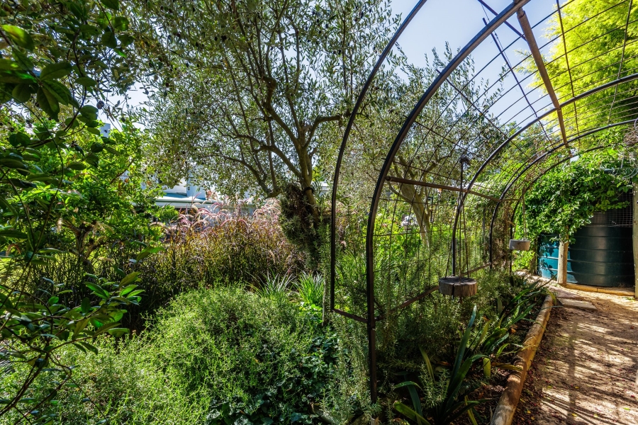 5 Bedroom Property for Sale in Paradyskloof Western Cape